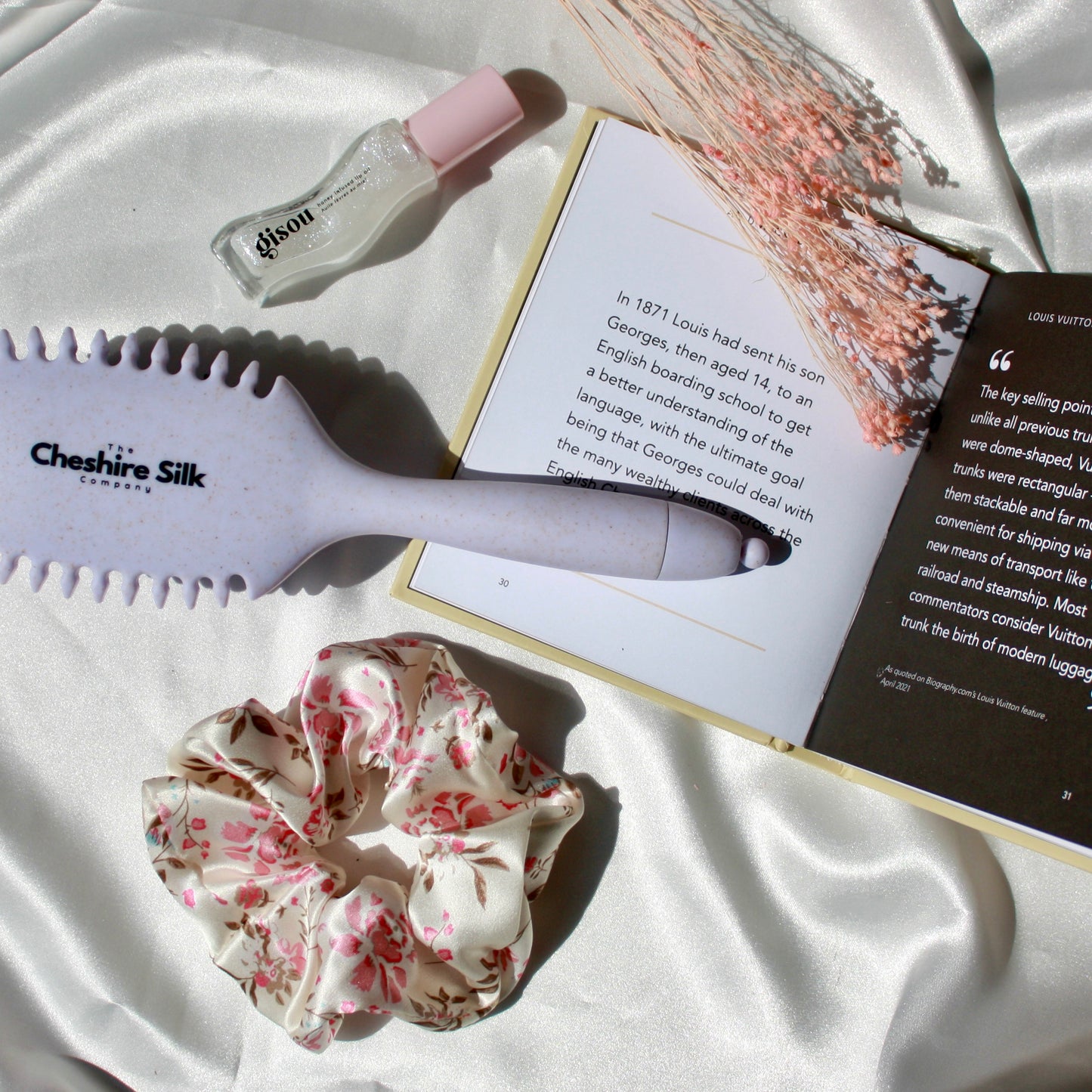 The Cheshire Silk Curl Definer Brush