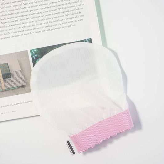 Luxury silk exfoliating mitt for gentle body exfoliation