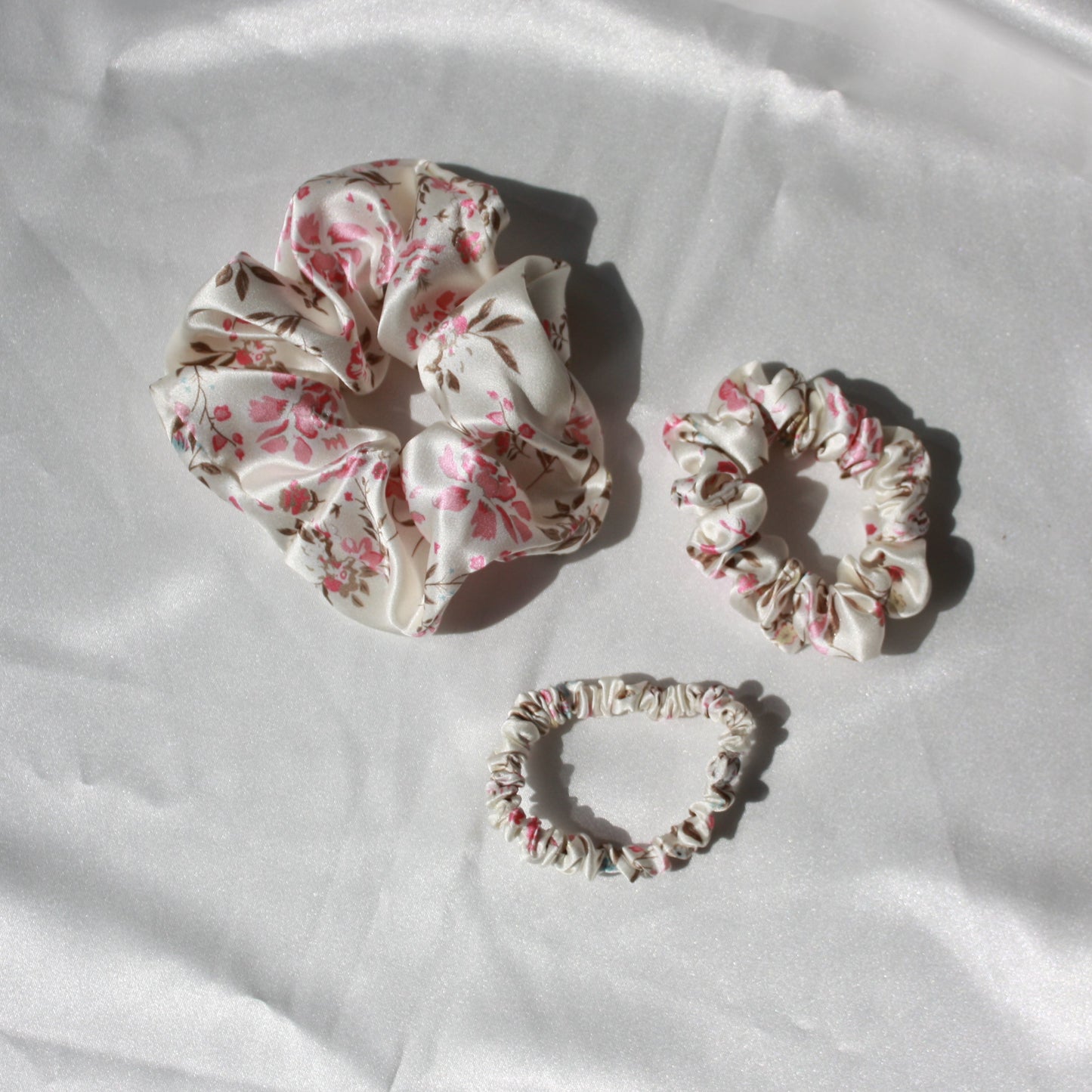 Set of Scrunchies in 3 sizes