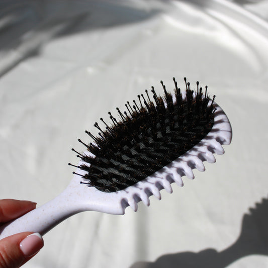 The Cheshire Silk Curl Definer Brush